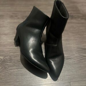 Women's Clarks Black Pointed Toe Bootsie